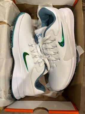 Nike Victory  Pro 4 golf shoes Brand new